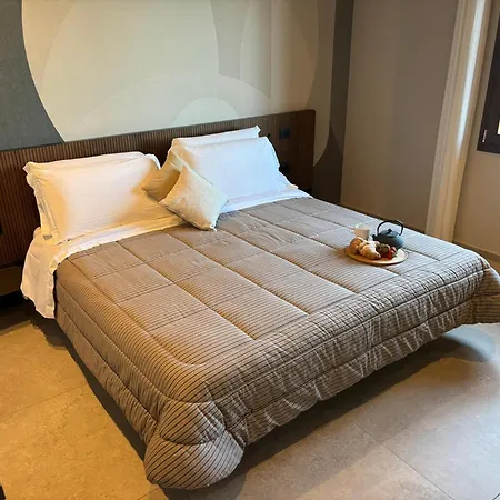Lodge Provenza *